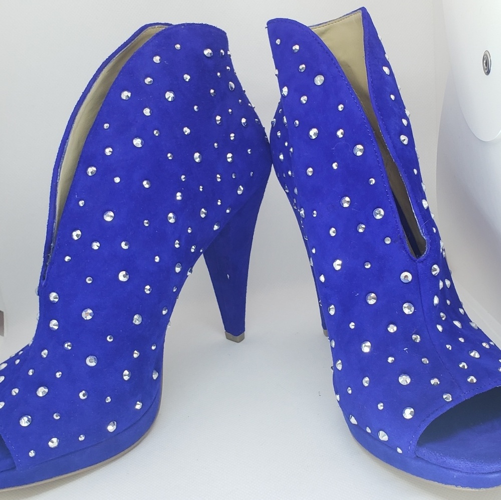 NIB INC Women's Riarablu Brite Ink Shoes